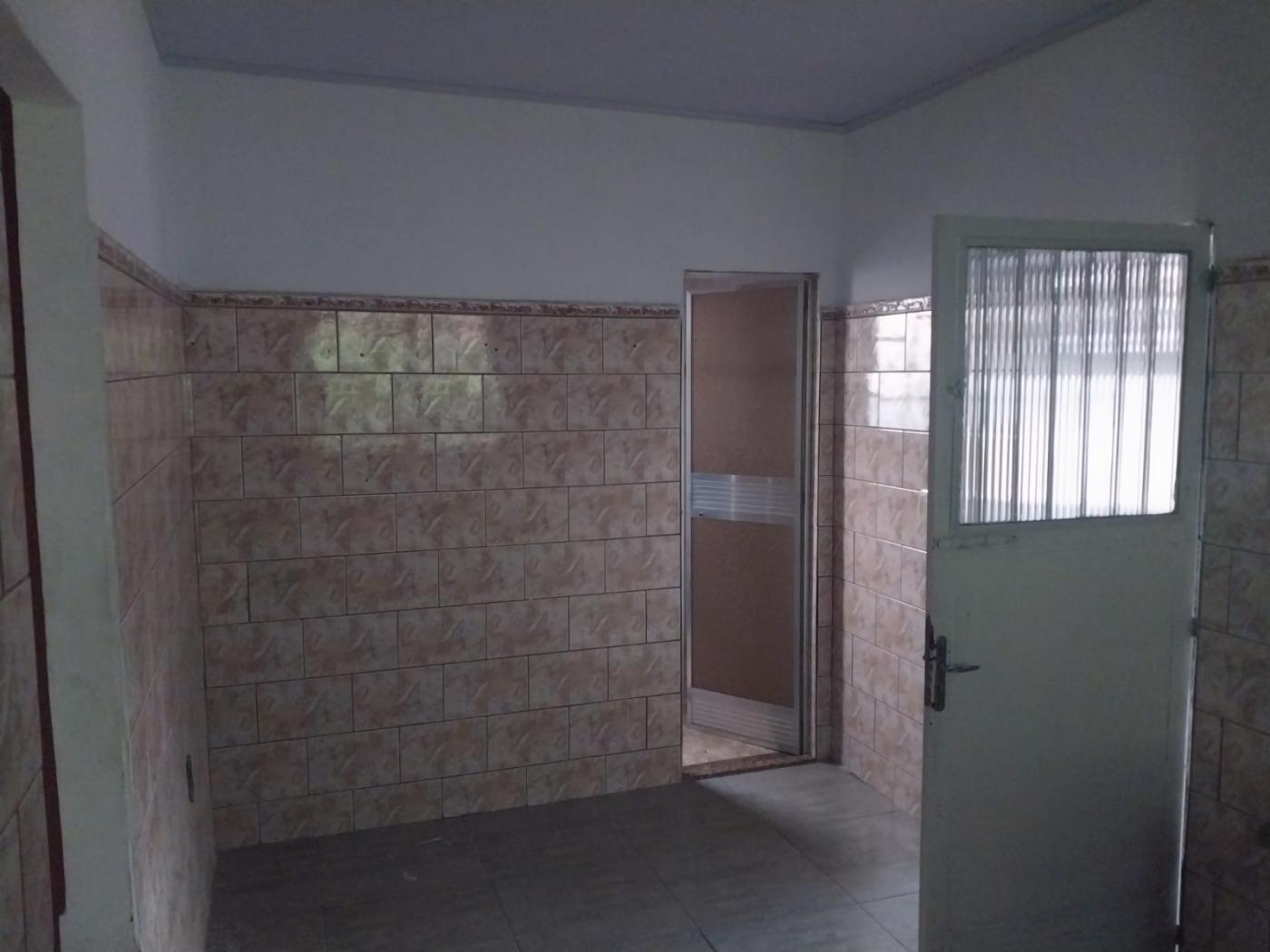 Casa para alugar com 2 quartos, 70m² - Foto 15