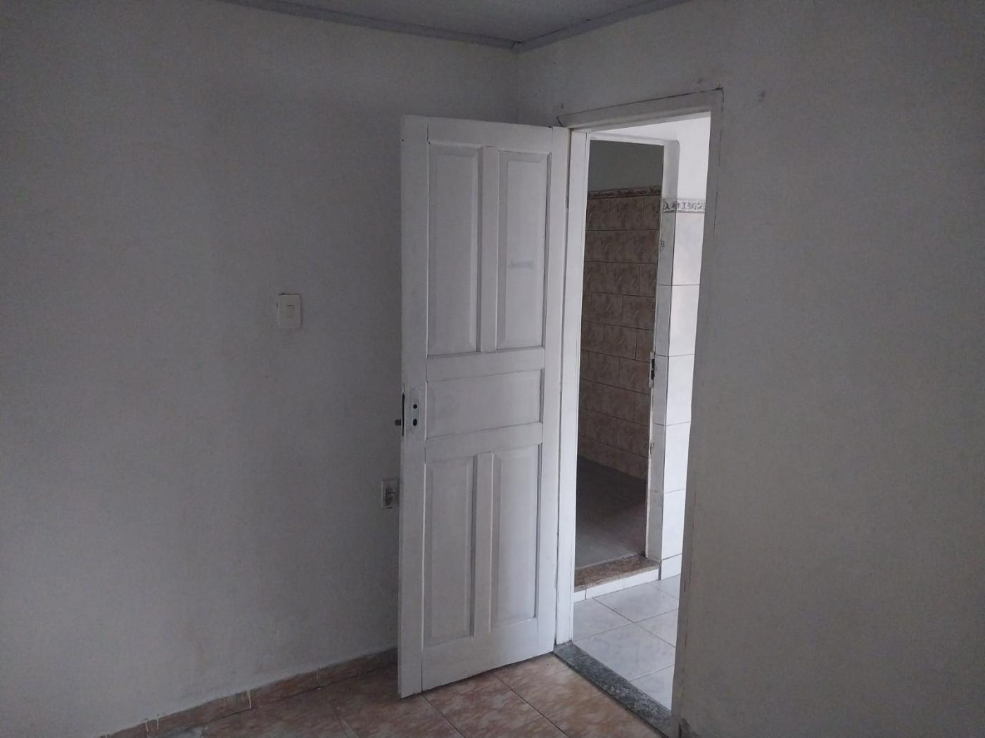 Casa para alugar com 2 quartos, 70m² - Foto 20