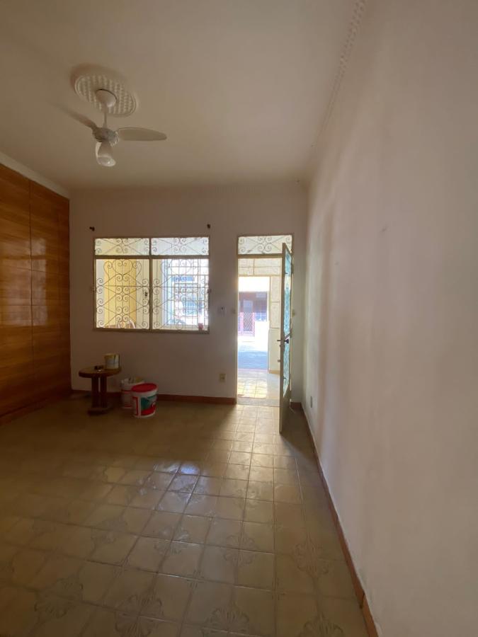 Casa à venda com 2 quartos, 52m² - Foto 2